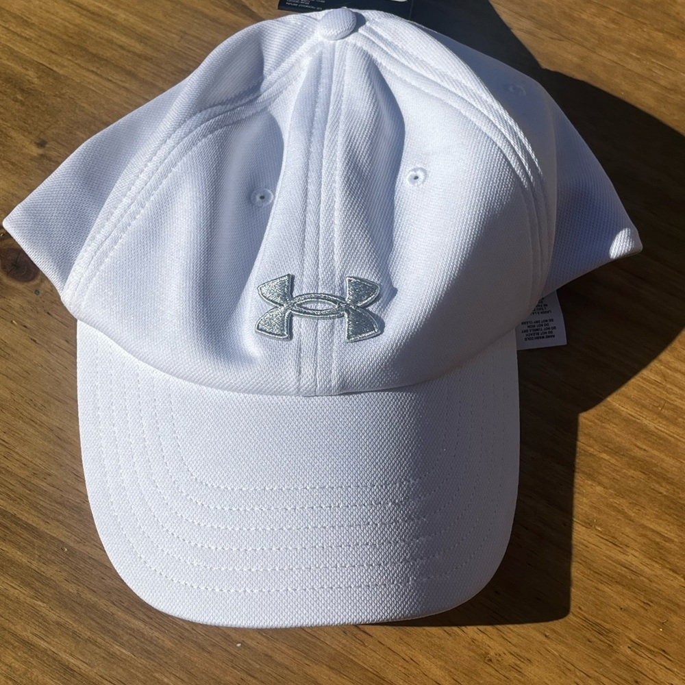 Under Armour Women's Classic White Hat Cap w/Embroidered Silver Logo